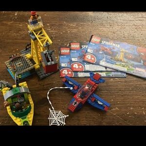 LEGO Marvel Spider-Man Set - Red, Blue, Yellow, Green